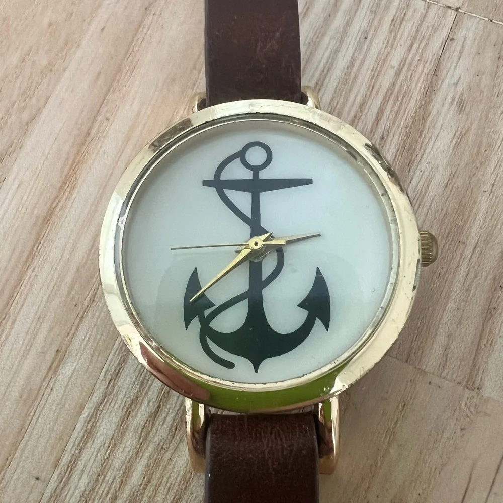 Unbranded ladies nautical gold tone fashion watch NEW BATTERY